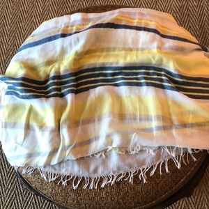 Banana Republic scarf/wrap 🧣❤️